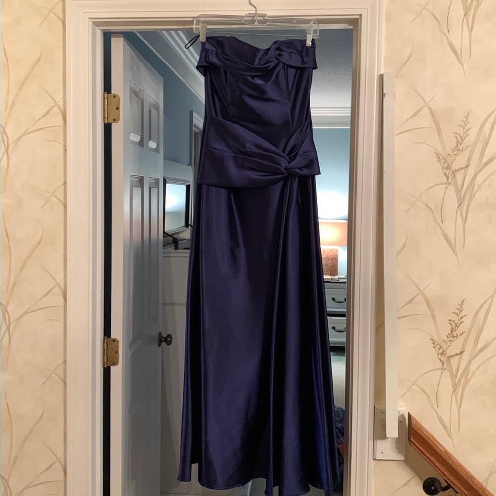 Jessica McClintock formal navy blue dress